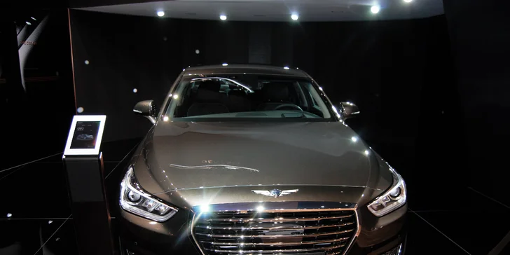 Zážitek s vůní benzínu: Pojeďte se v březnu podívat na autosalon do Ženevy