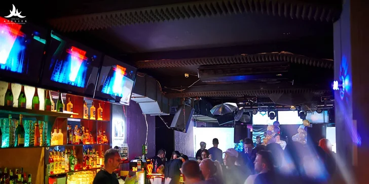 Let's party: Míchaný 4cl drink dle výběru v klubu, kde den začíná v 10 večer