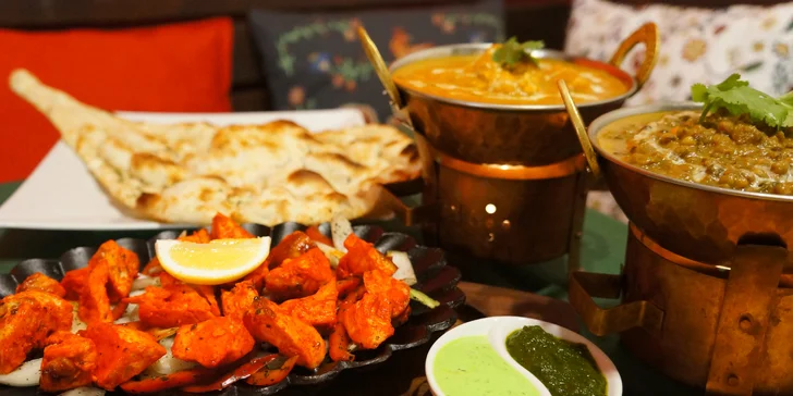 Tříchodové indické menu: vegetariánské nebo masové a exotický nápoj