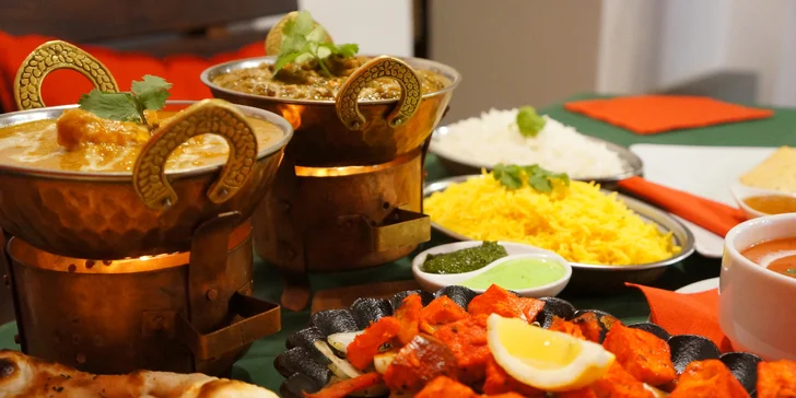 Tříchodové indické menu: vegetariánské nebo masové a exotický nápoj