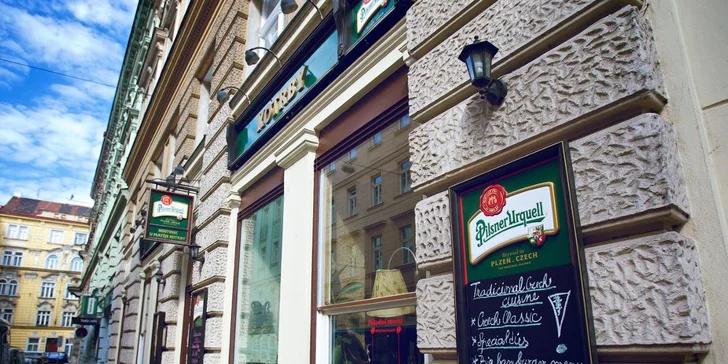 2 burgery a 2 piva v restauraci U Matěje Kotrby