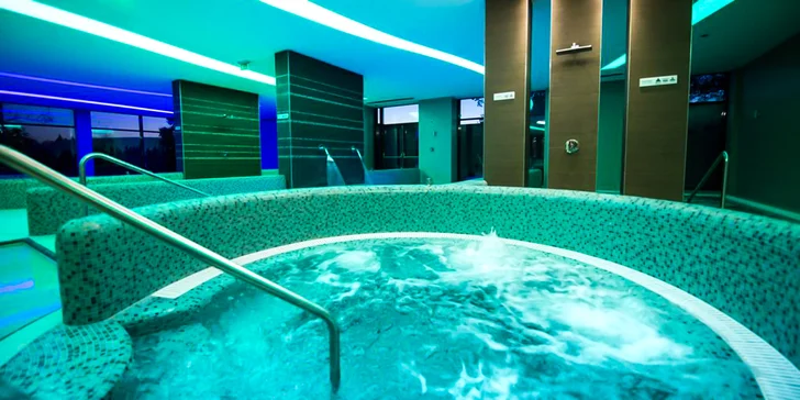 Pobyt v Egeru: 4* hotel jen pro dospělé, wellness, termály a polopenze