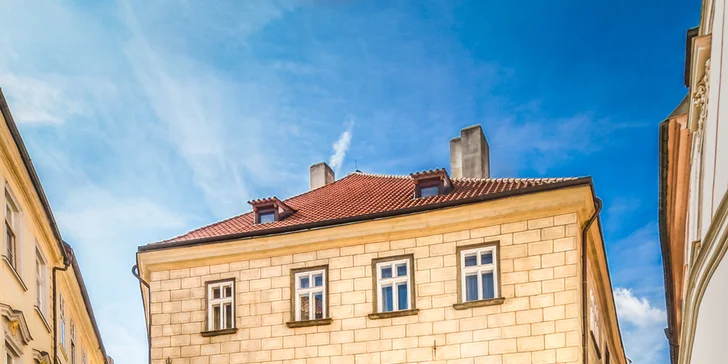 Degustační menu s vínem pro 2 osoby: lososový tataráček i domácí lívanečky