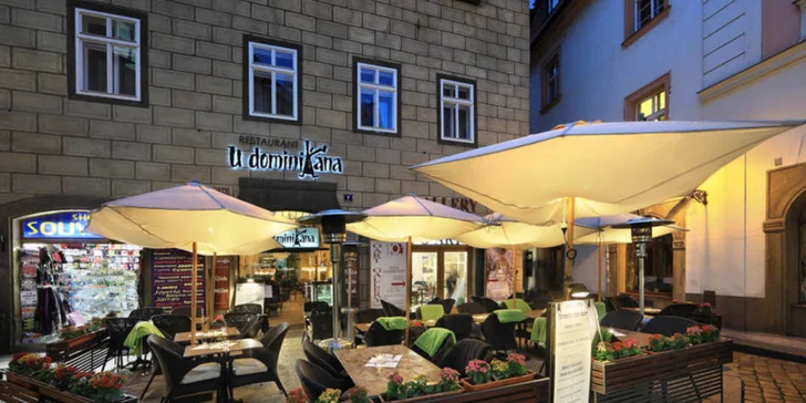 Degustační menu s vínem pro 2 osoby: lososový tataráček i domácí lívanečky