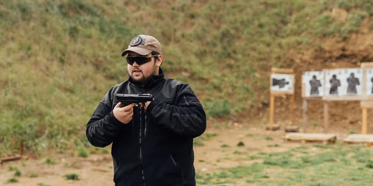 S sebou si vezměte sportovní oblečení a obuv, vytištěný voucher (nebo alespoň jeho kód) a průkaz totožnosti. 