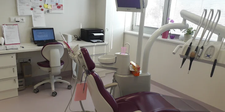 Oslňte okolí zářivým úsměvem: Ordinační bělení zubů peroxidovým gelem
