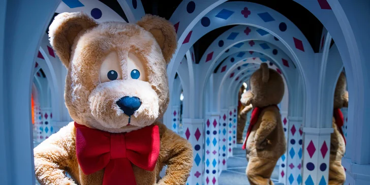 Neomezené roční využití atrakcí v Hamleys: kolotoč, bludiště, auta a další