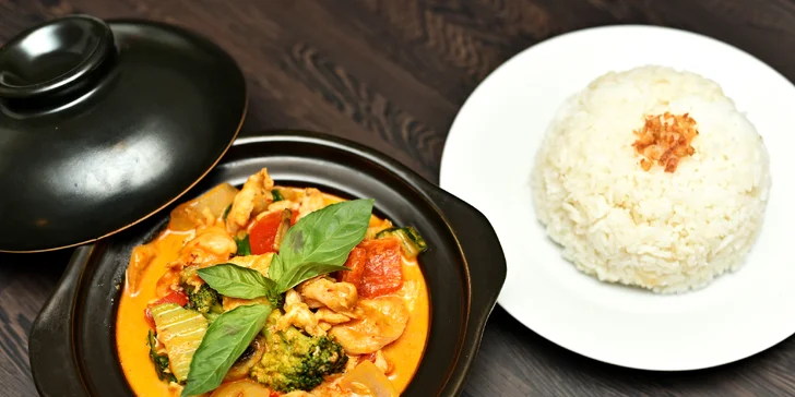 Vietnamské menu pro 1 či 2: Předkrm i hlavní chod podle výběru