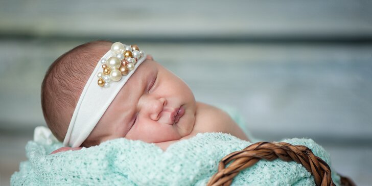 Těhotenské a novorozenecké fotografování ve specializovaném studiu