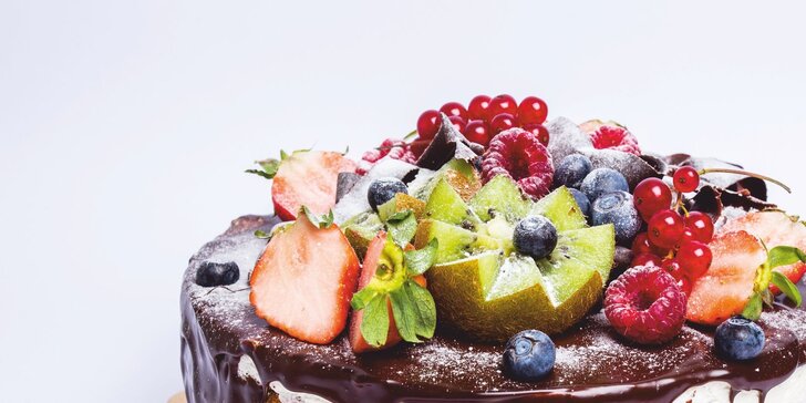 Sladká nádhera z cukrárny Kolbaba: dort stracciatella nebo oříškový