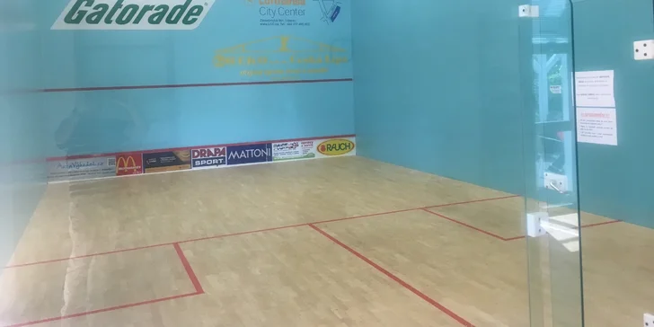 Rozcvička pro unavené či ztuhlé tělo: Pronájem kurtu na squash + espresso