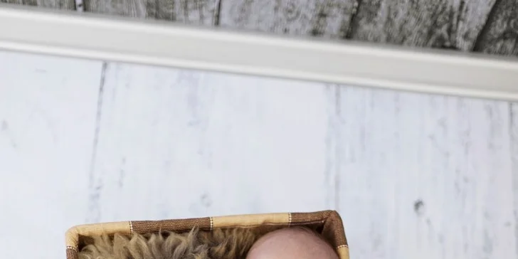 Profesionální novorozenecké (newborn) a těhotenské focení v ateliéru