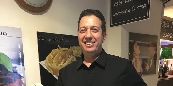 Výběr z italské pasty: lasagne, rigattoni či spaghetti pro 2 osoby i se skleničkou vína
