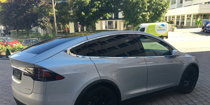 SUV Tesla X P90D: Nejrychlejší elektromobil v ČR s výkonem 770 koní