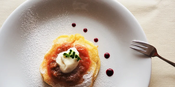 Velikonoční pobyt u přehrady: 4 chodové menu s vínem a možností wellness