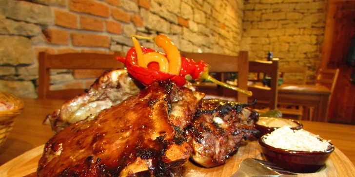 Dobrota jak ze sna: 1 kg pečených vepřových žeber v BBQ omáčce