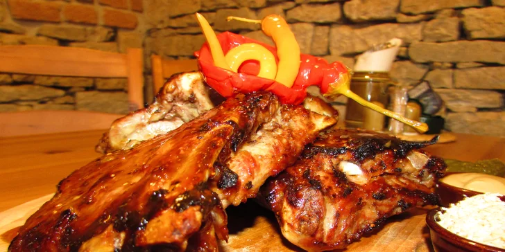Dobrota jak ze sna: 1 kg pečených vepřových žeber v BBQ omáčce