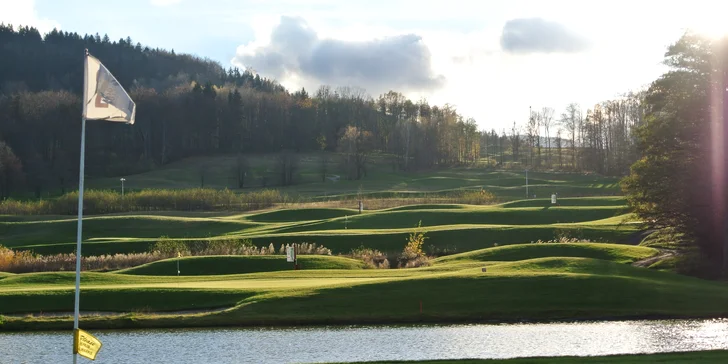 Golfový pobyt v Beskydech: neomezený vstup na green, snídaně a masáž
