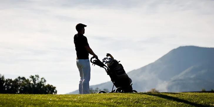 Golfový pobyt v Beskydech: neomezený vstup na green, snídaně a masáž