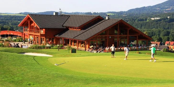 Golfový pobyt v Beskydech: neomezený vstup na green, snídaně a masáž