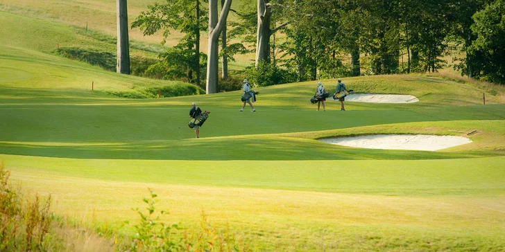Golfový pobyt v Beskydech: neomezený vstup na green, snídaně a masáž