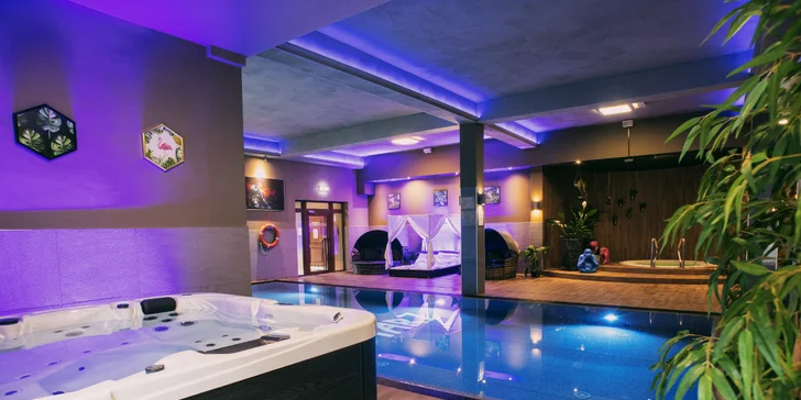 Bazén v hotelu Kotarz