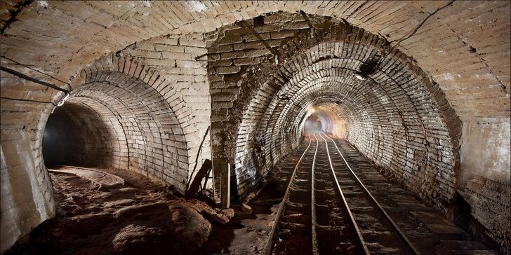Ve stopách horníků: Exkurze do historického dolu vč. 3km jízdy důlním vlakem