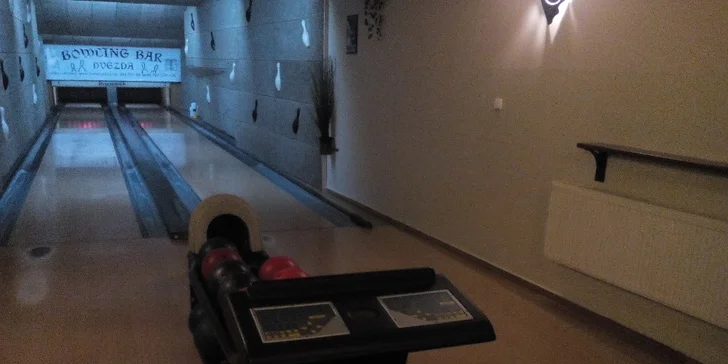 Skvělá zábava na 60 minut: Bowling až pro 6 hráčů v centru Třeboně