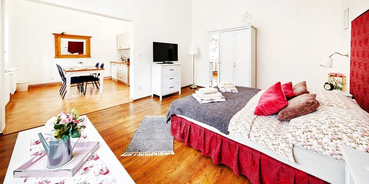 Relax v Kutné Hoře: apartmán v centru, bylinná koupel i 3chodová večeře