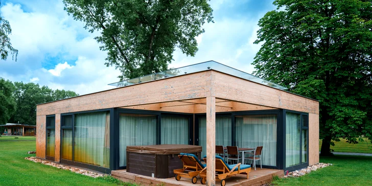 Luxusní apartmá disponuje privátní vířivkou, kterou si můžete užívat bez omezení.