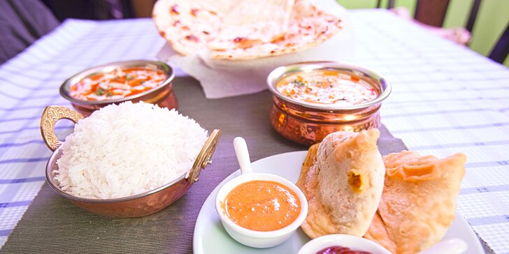 Indické menu pro 2 osoby: vegetariánské, kuřecí i tandoor speciality