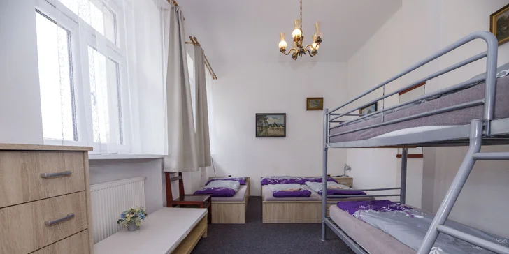 Všechny pokoje jsou díky velkým oknům příjemně světlé.