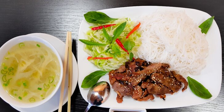 Grilovaná kachna, Bun Bo Nam Bo a další vietnamské speciality vč. polévek