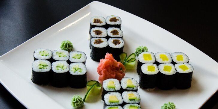 Sushi sety od 20 kusů vč. asijských specialit nebo varianty s polévkou Miso
