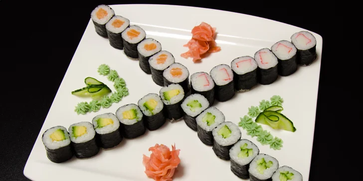 Sushi sety: 20–31 kusů, varianta s polévkou miso i vegetariánská verze