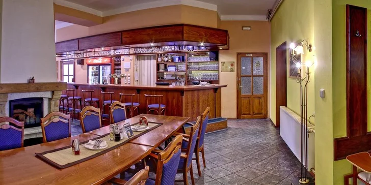 Pobyt v penzionu u Pálavy: 2 noci s polopenzí, sleva na vstup do Aqualandu