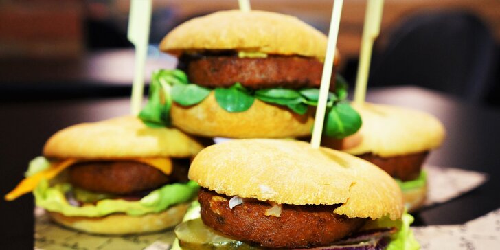 4 vyladěné veganské mini burgery dle vašeho výběru pro dva