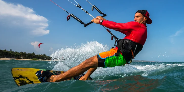 6hod. kurz landkitingu, kiteboardingu nebo snowkitingu na Lipně