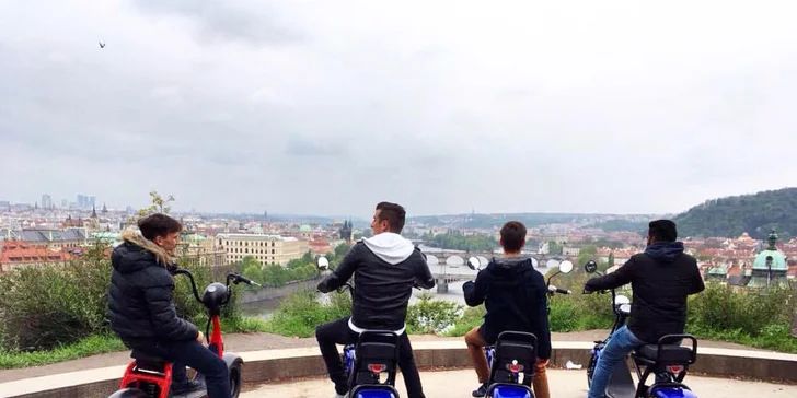 Praha z nové perspektivy: Půjčte si elektrickou koloběžku