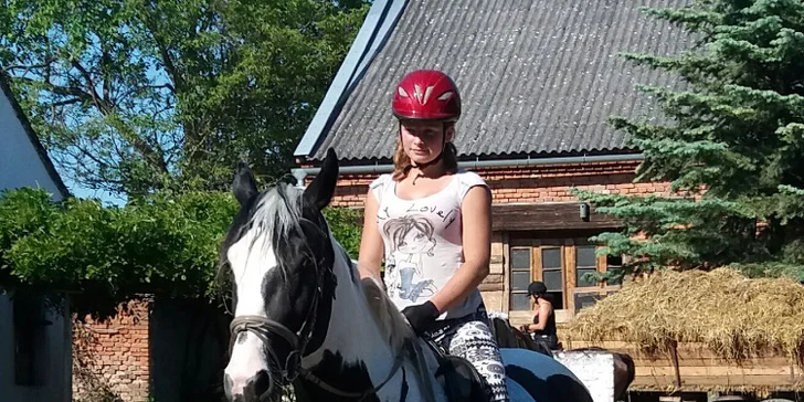 Krásy přírody z koňského hřbetu: Hodinová projížďka s průvodcem