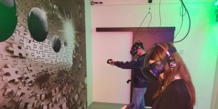 60 minut virtuální reality na 1 nebo 2 konzolích ve výběrové kavárně
