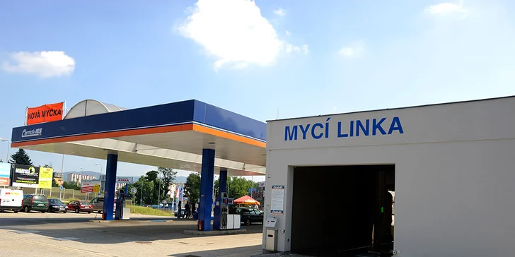 Nechte své auto vymydlit a naleštit v myčce Karcher