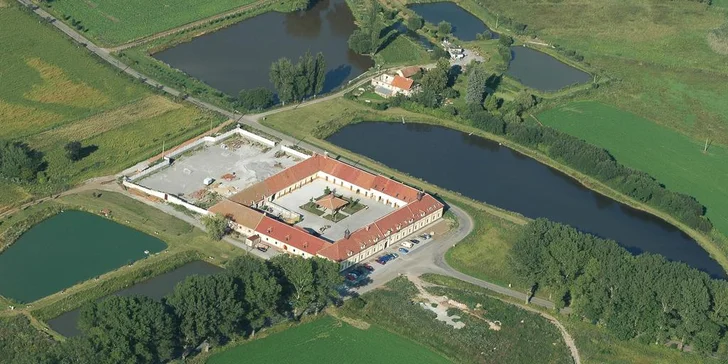 Jižní Morava pro rodiny či romantiky: polopenze a víno i káva se zákuskem