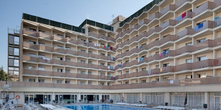 Pobyt v Lloret de Mar: 7 nocí v 4* hotelu s bazénem, polopenze, 150 m od pláže
