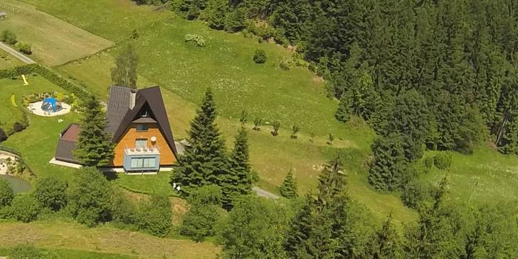 Vzhůru do Beskyd: Apartmán pro 3 osoby, vyhřívaný bazén a sleva na wellness