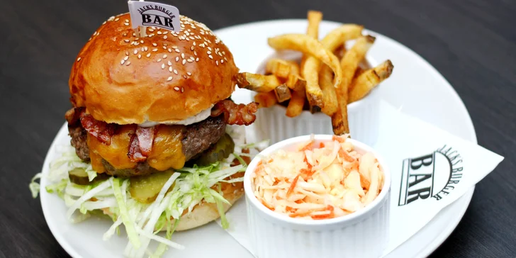 Cheeseburger menu v jedné ze 2 ostravských poboček vyhlášené burgrárny