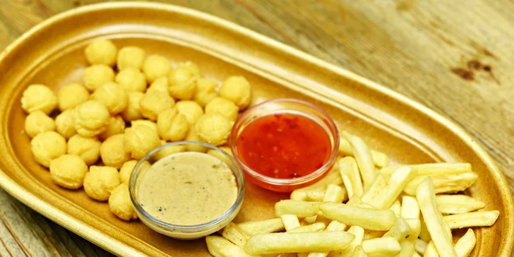 500g mix z grilu: 5 druhů masa, omáčka a příloha dle výběru pro 2