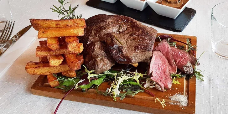 Gurmánské 5chodové menu: bouillabaisse, rump steak i čokoládový fondant