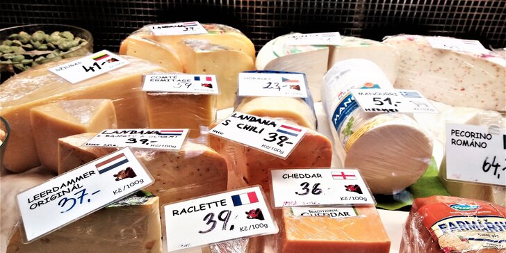 600 nebo 1000 g sýrů z kravského i kozího mléka: Brie, Manouri či Comté