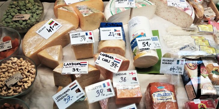 600 nebo 1000 g sýrů z kravského i kozího mléka: Brie, Manouri či Comté